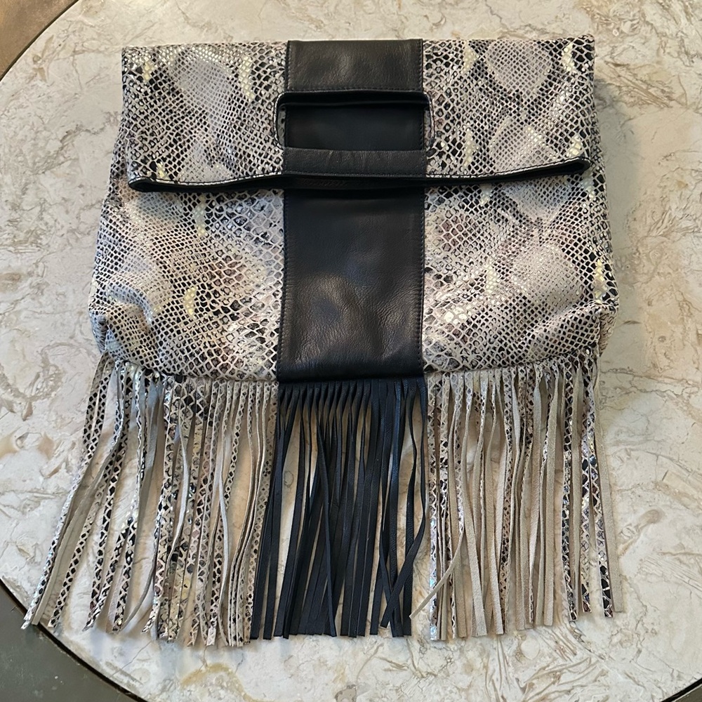 Anthro Snake Skin Clutch✨
